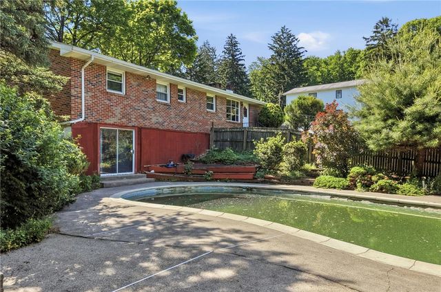 2224 Sunset Lane, Fountain Hill Boro, PA 18015