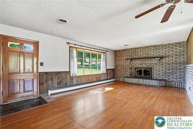 2224 Sunset Lane, Fountain Hill Boro, PA 18015