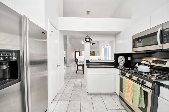 13943 Cantwell Drive, Houston, TX 77014