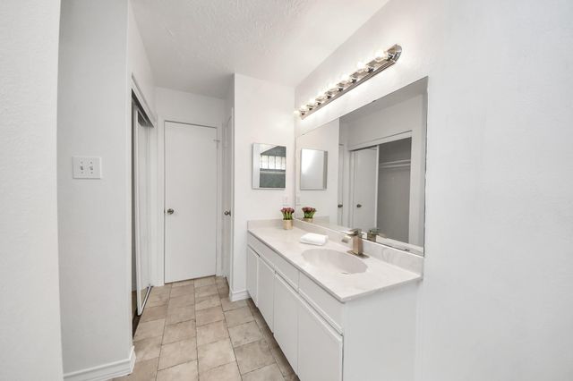 13943 Cantwell Drive, Houston, TX 77014