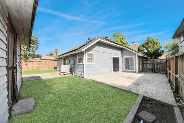 13943 Cantwell Drive, Houston, TX 77014