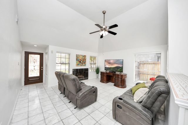 13943 Cantwell Drive, Houston, TX 77014