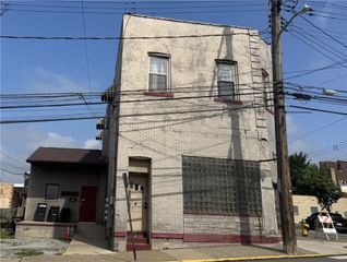 7559 Roslyn Street, Swissvale, PA 15218