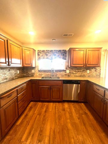 4112 Fernwood Ln, Pasco, WA 99301