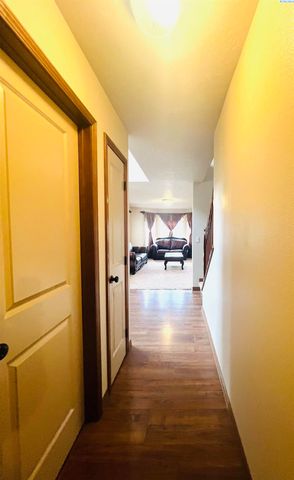 4112 Fernwood Ln, Pasco, WA 99301