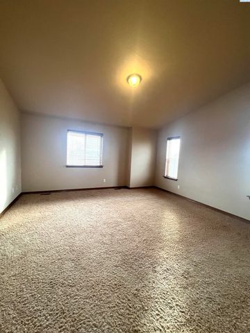 4112 Fernwood Ln, Pasco, WA 99301