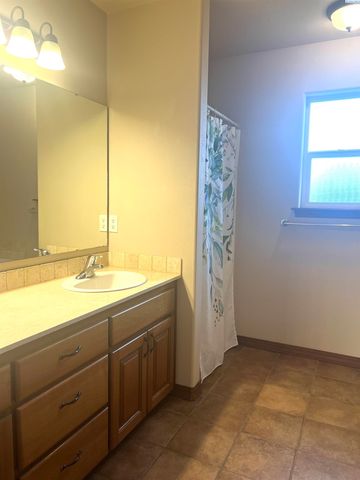 4112 Fernwood Ln, Pasco, WA 99301