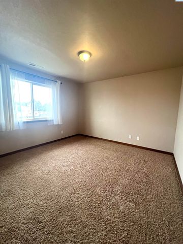 4112 Fernwood Ln, Pasco, WA 99301