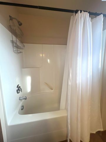 4112 Fernwood Ln, Pasco, WA 99301