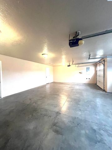 4112 Fernwood Ln, Pasco, WA 99301