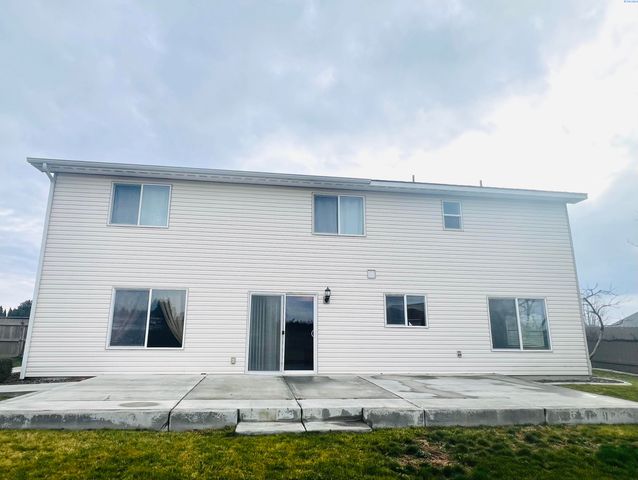 4112 Fernwood Ln, Pasco, WA 99301