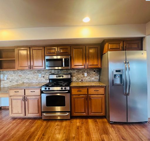 4112 Fernwood Ln, Pasco, WA 99301