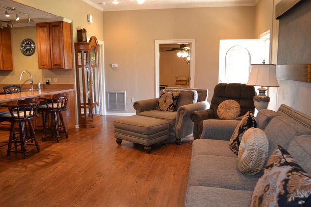 15819 East Main Street, Cut Off, LA 70345