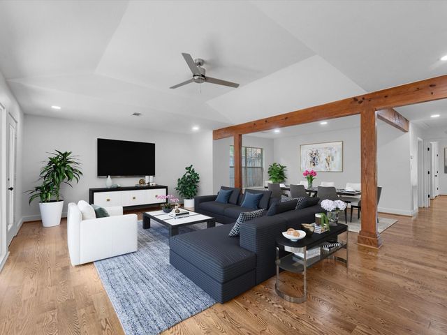 3210 Elmridge Street, Houston, TX 77025