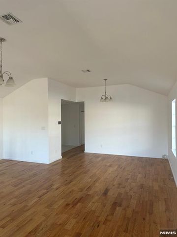 339 Ocean Avenue, Jersey City, NJ 07305