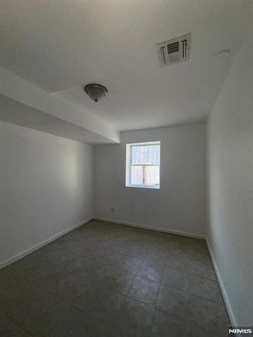 339 Ocean Avenue, Jersey City, NJ 07305