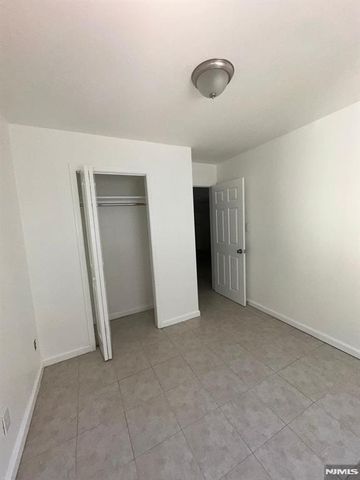 339 Ocean Avenue, Jersey City, NJ 07305