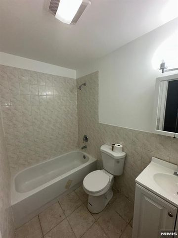 339 Ocean Avenue, Jersey City, NJ 07305