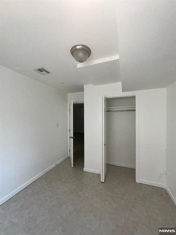 339 Ocean Avenue, Jersey City, NJ 07305