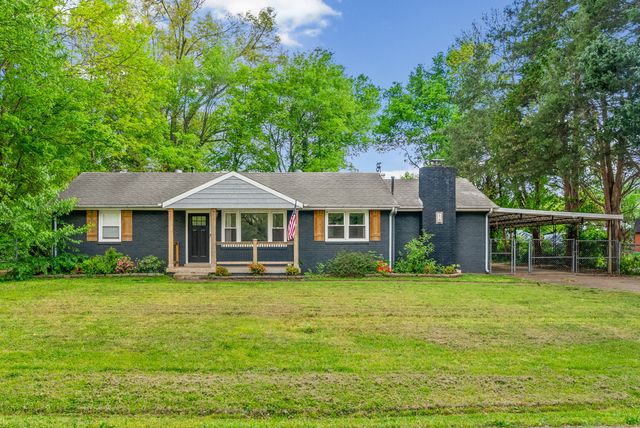 16 Donelson Dr, Clarksville, TN 37042