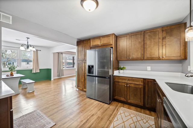 16 Donelson Dr, Clarksville, TN 37042