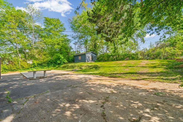 16 Donelson Dr, Clarksville, TN 37042