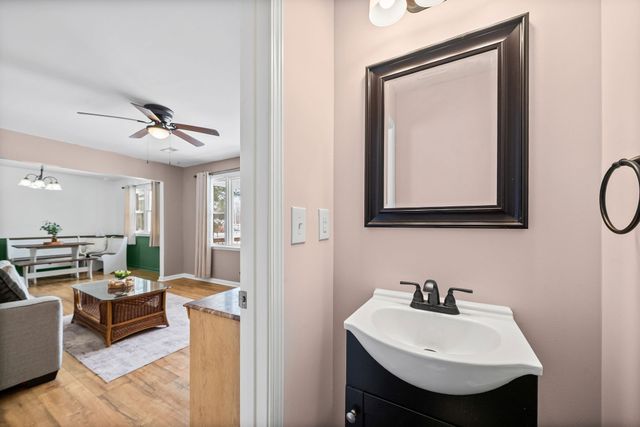 16 Donelson Dr, Clarksville, TN 37042