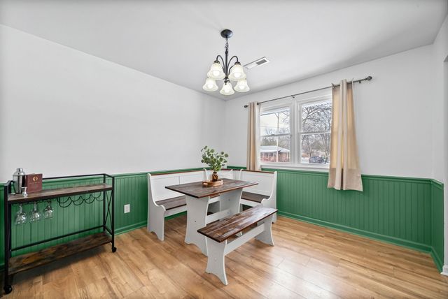 16 Donelson Dr, Clarksville, TN 37042