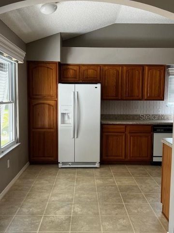 731 AGUA WAY, Lady Lake, FL 32159