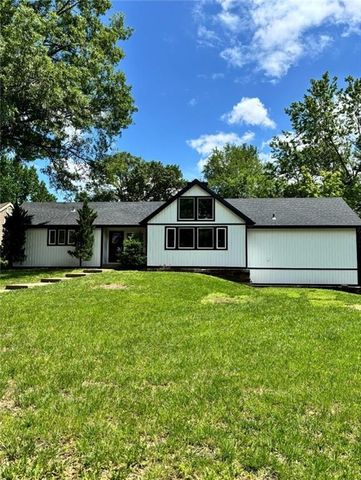 1702 Countryside Drive, Pittsburg, KS 66762