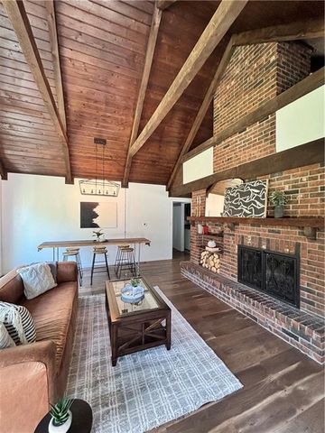 1702 Countryside Drive, Pittsburg, KS 66762