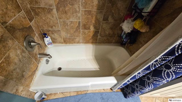 14830 Paul Plaza, Omaha, NE 68154