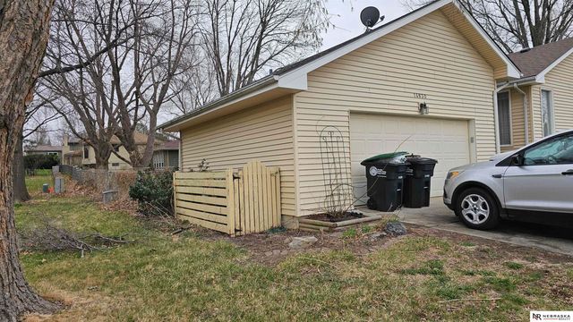 14830 Paul Plaza, Omaha, NE 68154