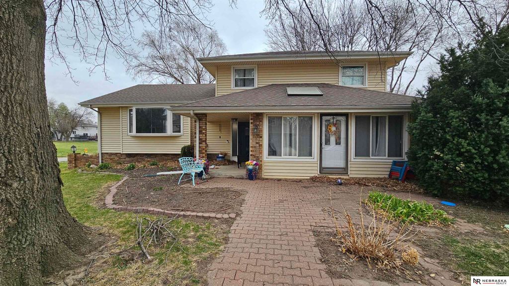 14830 Paul Plaza, Omaha, NE 68154