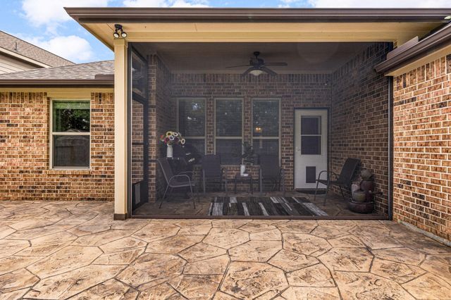 18732 Laurel Hills Drive, New Caney, TX 77357