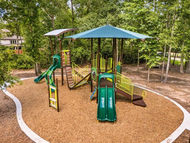 18732 Laurel Hills Drive, New Caney, TX 77357