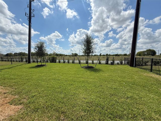 10915 Amador Peak Drive, Iowa Colony, TX 77583