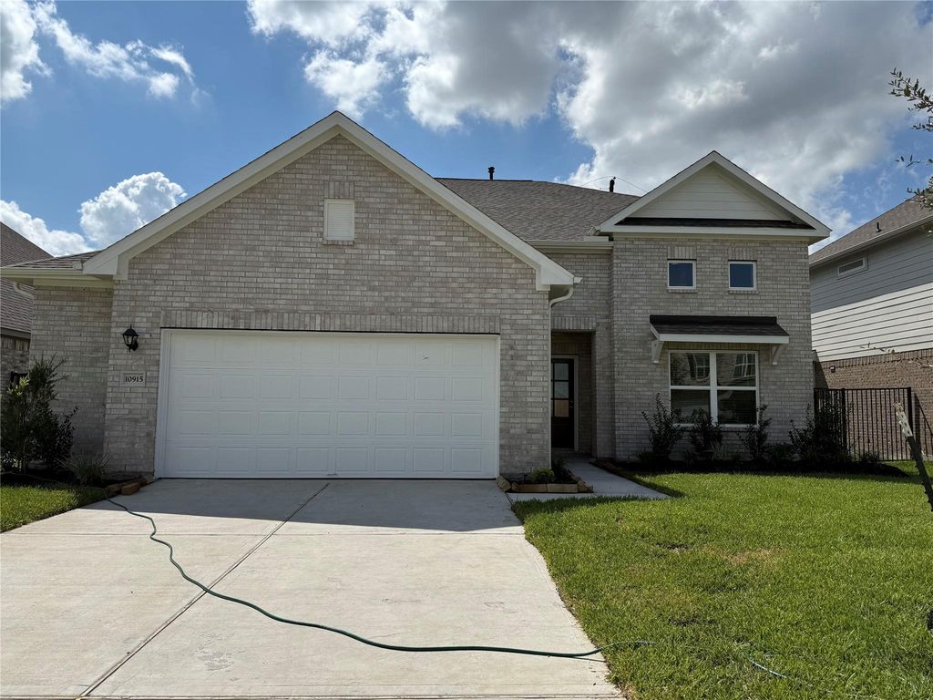 10915 Amador Peak Drive, Iowa Colony, TX 77583