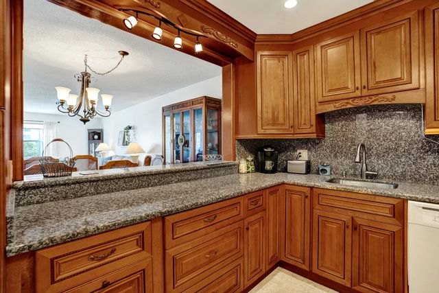 4770 NW 21st Street 306, Lauderhill, FL 33313