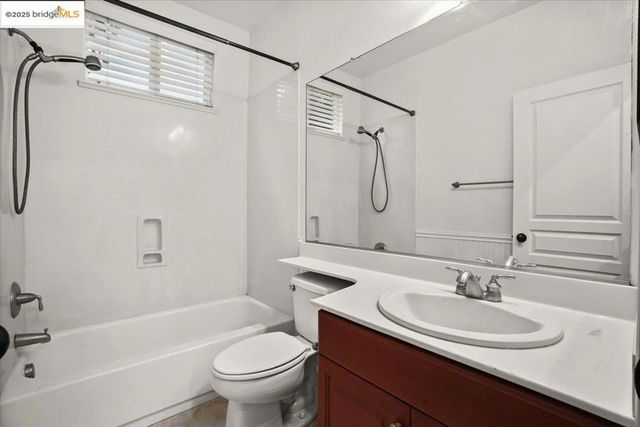 2324 Mendocino Dr, Oakdale, CA 95361