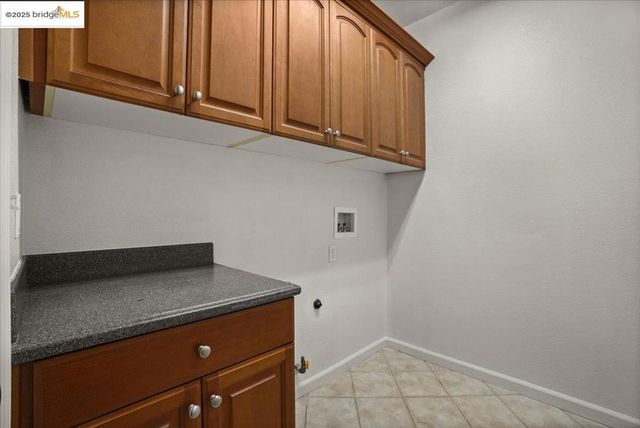 2324 Mendocino Dr, Oakdale, CA 95361