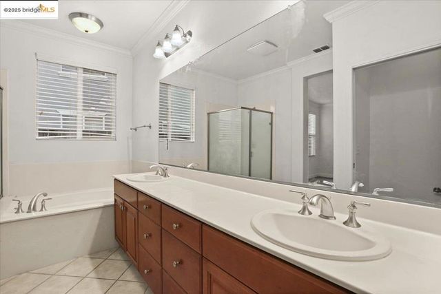 2324 Mendocino Dr, Oakdale, CA 95361