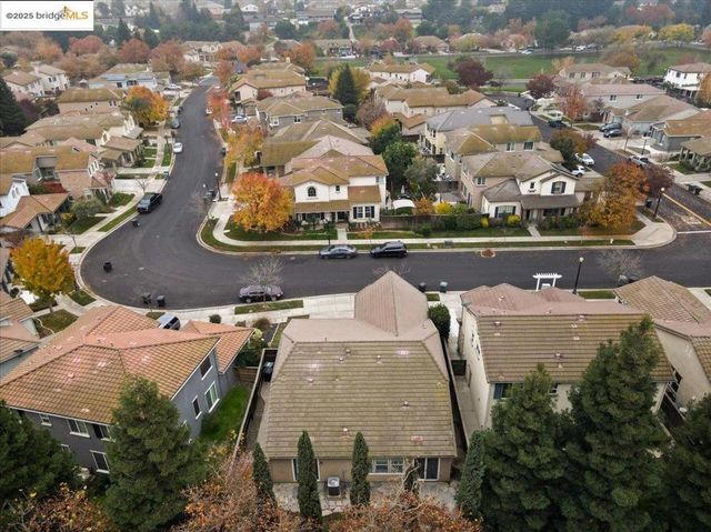 2324 Mendocino Dr, Oakdale, CA 95361