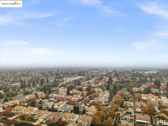 2324 Mendocino Dr, Oakdale, CA 95361