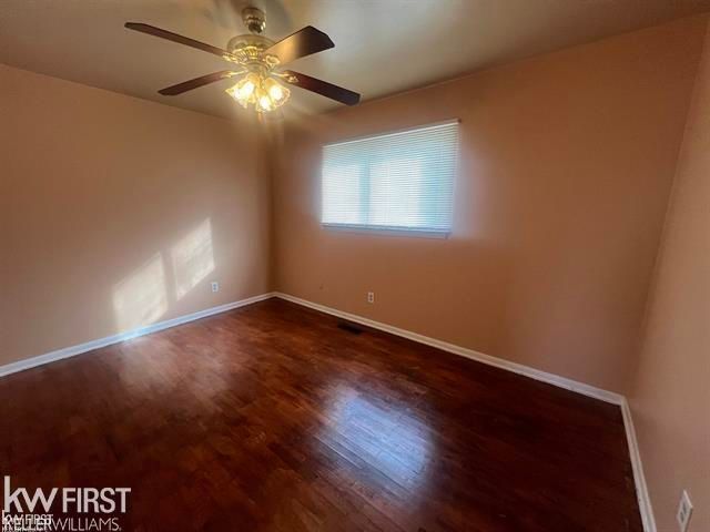 1709 W Home Avenue, Flint, MI 48504