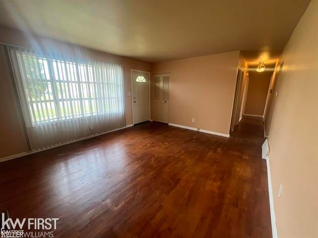 1709 W Home Avenue, Flint, MI 48504
