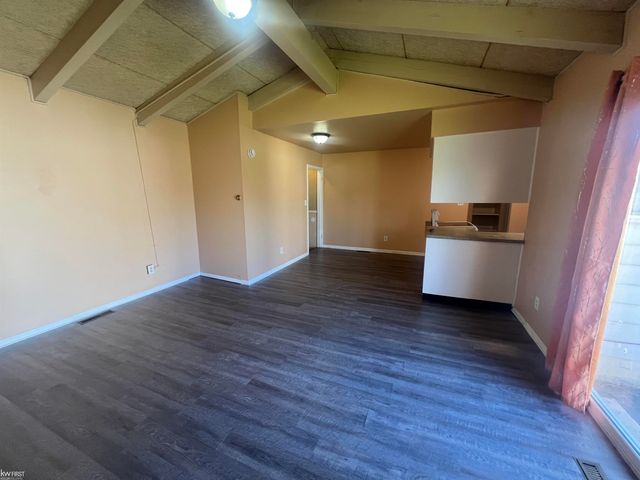 1709 W Home Avenue, Flint, MI 48504