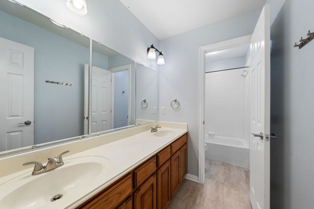 14000 Prairie Circle, Forney, TX 75126