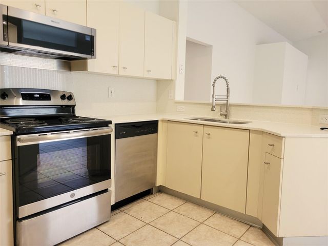 1409 Sabal Trail, Weston, FL 33327