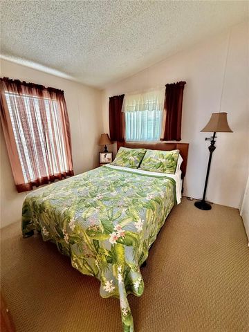 615 S GREEN CIRCLE, Venice, FL 34285